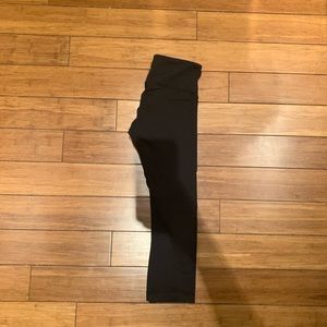 Lululemon reversible Wunder Under crops! Sz 6 ⭐️⭐️